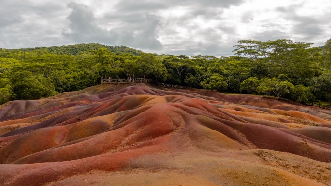 VISIT THE SEVEN-COLORED EARTH IN CHAMAREL